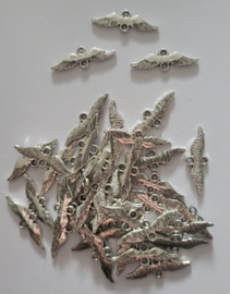 MTV55  4 x metalen Vleugel zilver