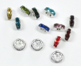 MTS11    50 x metalen tussen kraal  met een kleuren mix van strass steentjes  ca. 6 x 3 mm