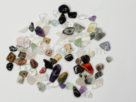 NST15  30 x Natuursteen mix Diverse kleuren en steen soorten