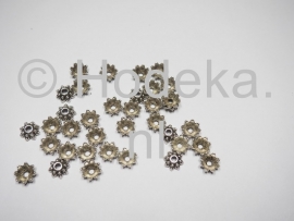 BKK19a  60 x  Metalen Kralenkapjes ca. 8mm