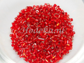 Opruiming van de CZT01a   Rocailles staafje 50 gr.  Rood Zilveren kern ca. 1.7 mm