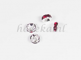 MTS21   5 x Metalen kraal  met Strass Donker Rood 6 x 3mm