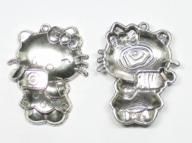 BDG25  1 x  Bedel Hello Kitty Antiek Zilver 54 x 43 mm