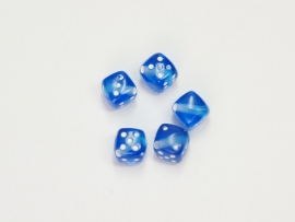 Opruiming van de DBS02 10x dobbelsteentjes Donker Blauw 10mm