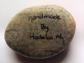 HPS09 Hand painted Happy stone by Hodeka.nl fantasie