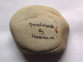 HPS05 Hand painted Happy stone by Hodeka.nl Love met hart