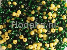 Opruiming van de CRP10/23  12 gram Preciosa Rocailles 10/0 Geel / Groen