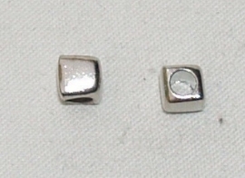 MTL04a   50 x  metalen kraal Vierkant  ca. 6.5mm Antiek Zilver