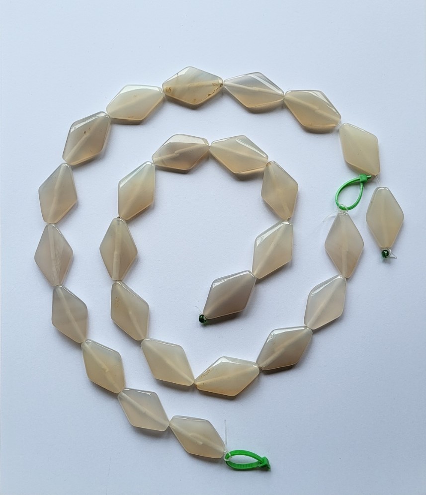 *NSA29   1 x Natuurstenenstreng *Agaat* Ruit ca. 29x18mm