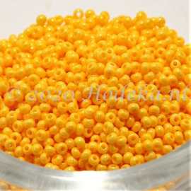 CRP11/89a  50 gram Preciosa Rocailles 11/0 Donker geel