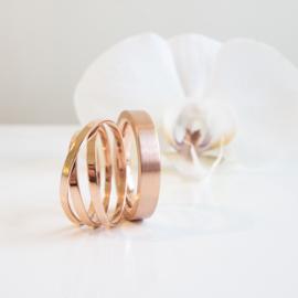 rose gold swirl wedding ring set