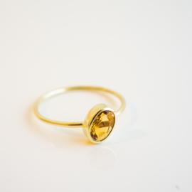 yellow gold oval citrine stacker ring