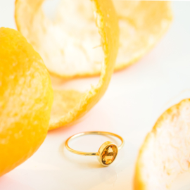 yellow gold oval citrine stacker ring