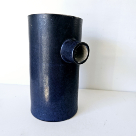 Donkerblauwe vaas met 2 handvatten | AB vintage
