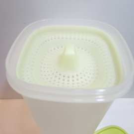 Fles/pot met zeef & schenkdop | Tupperware