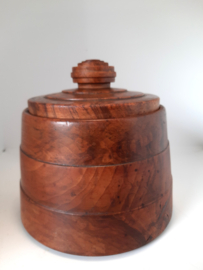 houten voorraad pot met deksel 