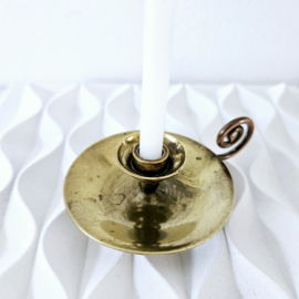 Kleine messing kandelaar met oor