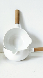 Sausschaaltje met houten steel | per 2