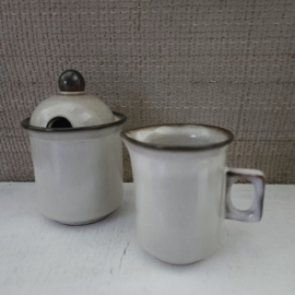 Driehoek Potterie Amsterdam | suiker & melk set