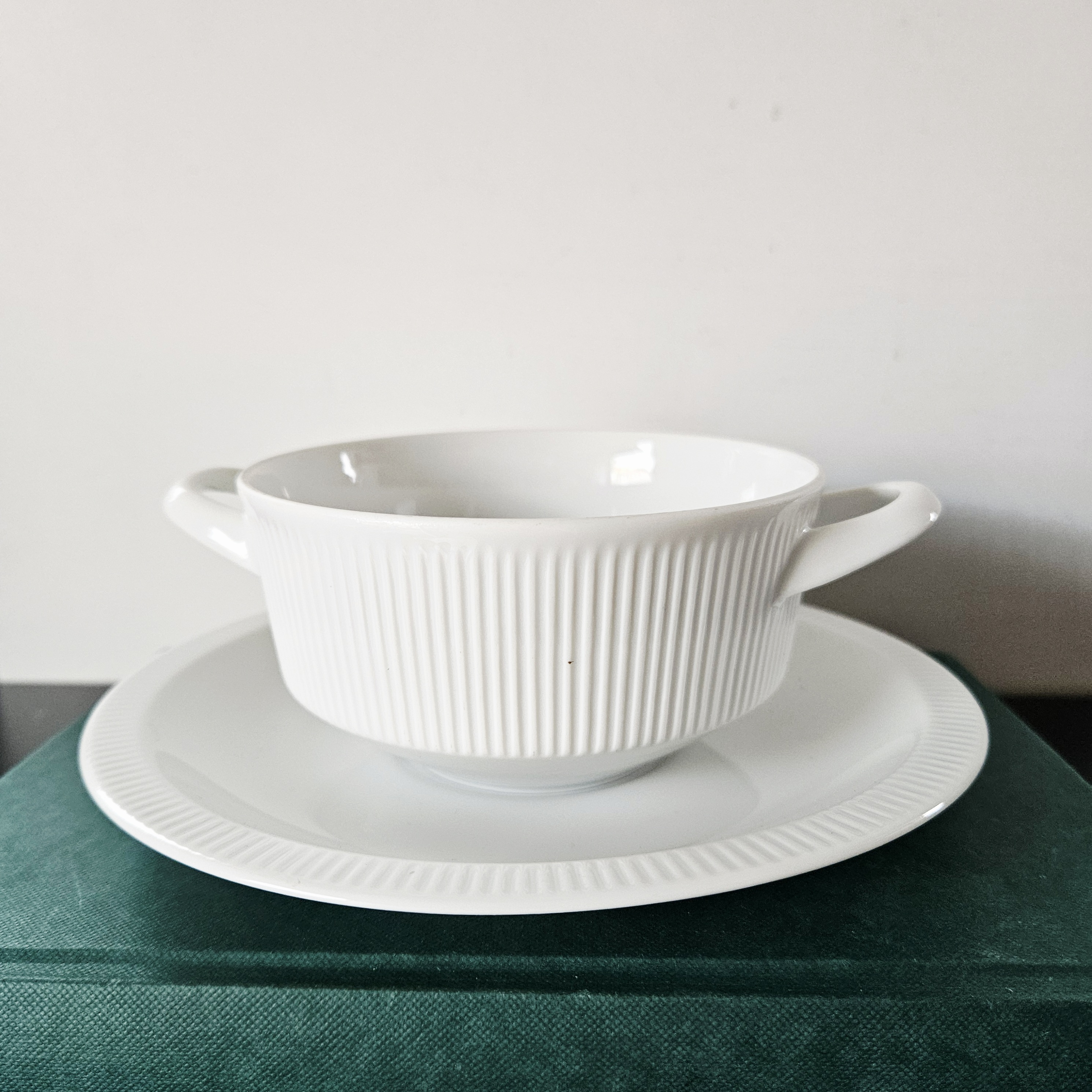 Soepkom met onderbord | Royal Porcelain Cannelee
