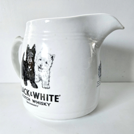 Black & White Scotch Whisky | kan