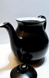 Driehoek Potterie Black Princess | zwarte theepot