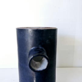 Donkerblauwe vaas met 2 handvatten | AB vintage