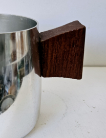 Melkkannetje met houten handvat