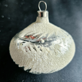 Vintage kerstbal met decoratie