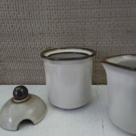 Driehoek Potterie Amsterdam | suiker & melk set