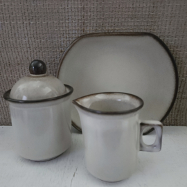 Driehoek Potterie Amsterdam | suiker & melk set