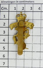 Canadese cap badge Royal Canadian Electrican and Mechanical Engineers  - Queens Crown -  5,5 x 3.5 cm - origineel