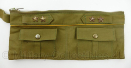 Decoratieve etui met uniform zakjes en epauletten - 24 x 10½ cm - origineel
