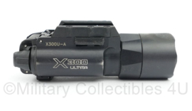 Surefire X300U-A Ultra High Output LED Handgun Weaponlight wapenlamp zwart - 3,5 x 9,5 x 3 cm - gebruikt, maar werkend - origineel