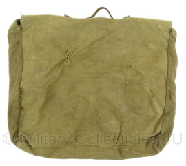 WO2 Duitse stoffen groene kleding tas uit 1943 - gestempeld 1943 - 30 x 38 cm - origineel