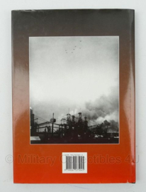 Boek Het bombardement van Rotterdam 14 mei 1940 - Incident of Berekening?  - P.W.M. Hasselton