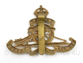 WO2 Britse Royal Artillery Regiment cap badge Kings Crown vroeg model -  6½ x 5 cm - origineel