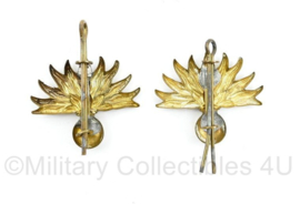 MVO schouder insigne PAAR Regiment Garde Grenadiers - 4 x 3 cm - origineel