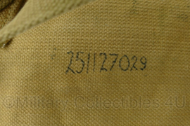 WO2 Britse Largepack rugzak met groene blanko khaki canvas met draagriem 1943 - doorgebruikt door MVO - origineel