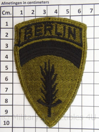 US Army embleem SHAEF Berlin eenheid - net naoorlogs - subdued cut edge - afmeting 6 x 10,5 cm - origineel