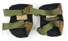 Kniebeschermers woodland camo - merk Hatch Knee pad KP250 - 18 x 24,5 cm - gebruikt - origineel