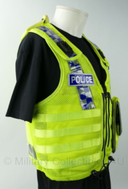 British Police fluorgeel kogelwerend vest hoes zonder ballistische inhoud - merk Aegis model 2018 - MEDIUM  - met molle lussen  - origineel