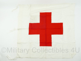 Vintage katoenen Rode kruis vlag - 70 x 70 cm.  - origineel
