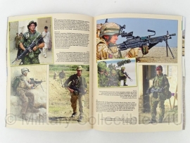 The Minimi Machine Gun book ( Oliver Rosso)