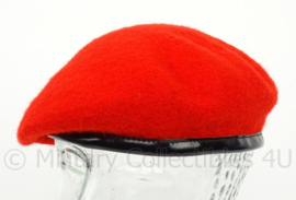 Britse leger rode baret - all wool - maat 7,5 = 59 cm. - origineel