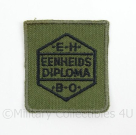 KL Landmacht borst embleem EHBO eenheids diploma voor op het GVT - groen - afmeting 4,5 x 5 cm - origineel