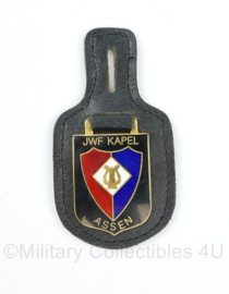 KL Nederlandse leger DT borsthanger JWF Kapel Assen Johan Willem Friso Kapel Assen - 8,5 x 4,5 cm - origineel