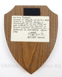 KL Landmacht wandbord 52e Gemechaniseerde Brigade - afmeting 14 x 19 cm - origineel