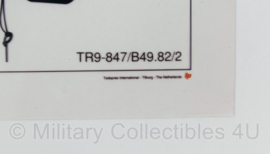 Defensie informatie sheet oefenantitankbrisantgranaatpatroon lichtspoor met lanceerinrichting NR 150 van 84 mm - 29,5 x 21 cm - origineel