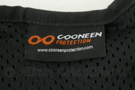 Britse politie vest Cooneen Protection met kogelwerende en steekwerende inhoud - HOSDB/CAST-normen HG1A/KR1 - maat M-4/R - origineel